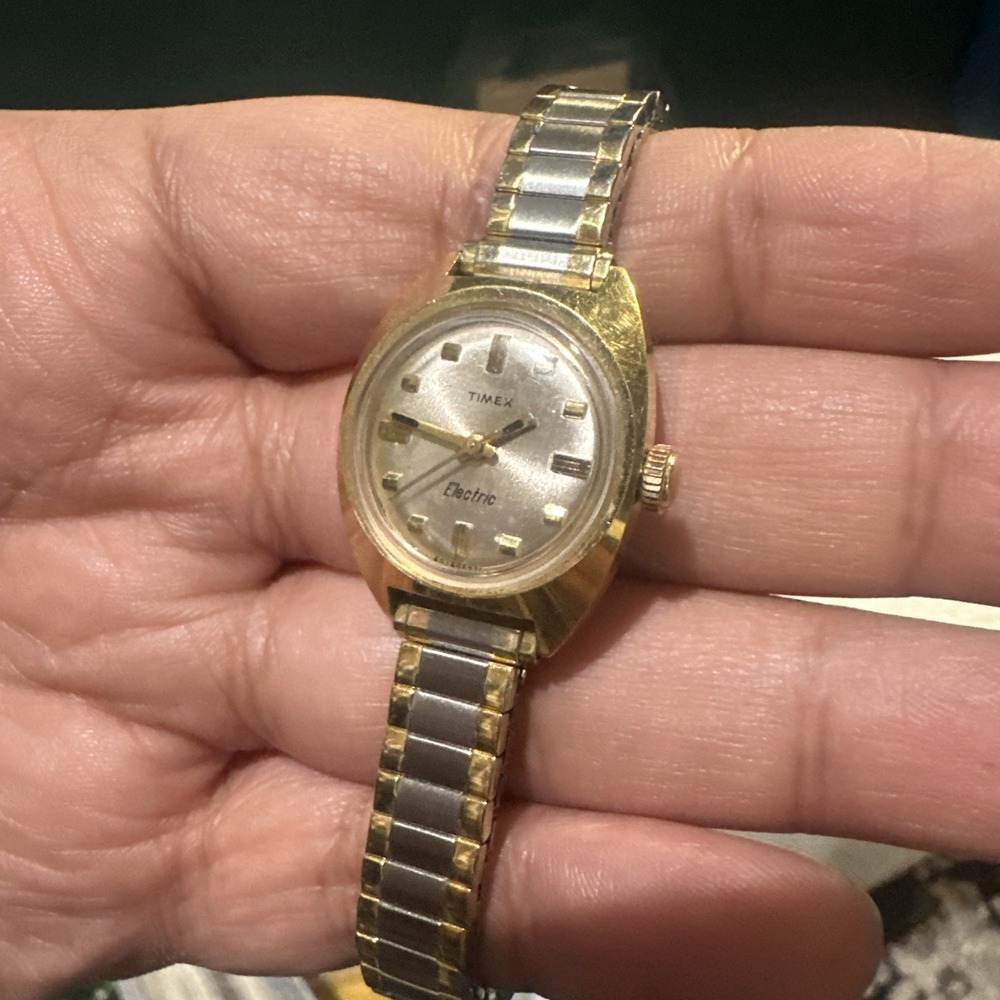 Working Vintage Timex Electric Women's Watch Two Tone Band 23mm New Battery 7in"